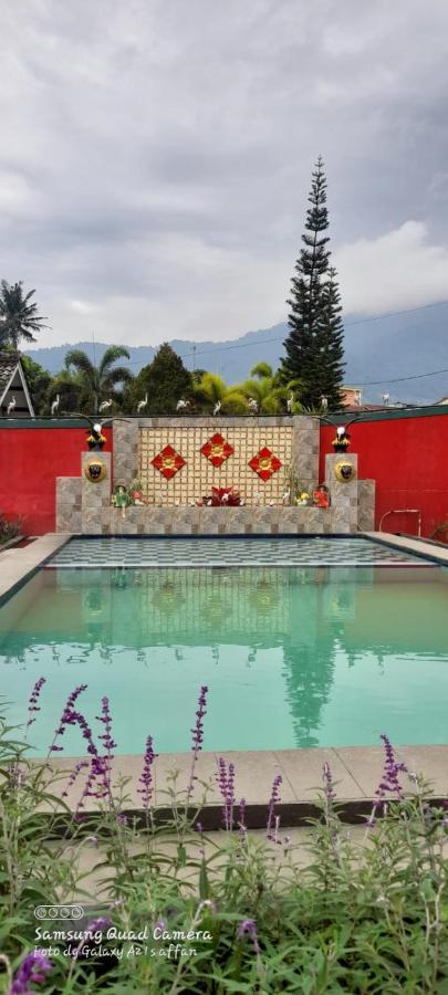 Villa Puspa 259 By Surganya Villa Puncak Exterior foto