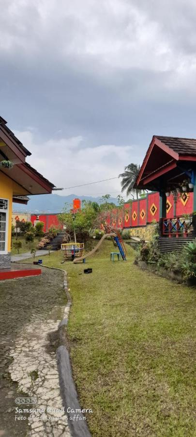 Villa Puspa 259 By Surganya Villa Puncak Exterior foto